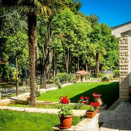 Holiday Home Sofia Poreč Exteriör bild